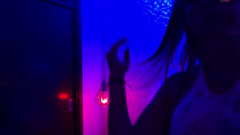 Snapshot of emy_rosse25 chatting on October 28, 11:36 am Emy online show from October 28, 11:36 am