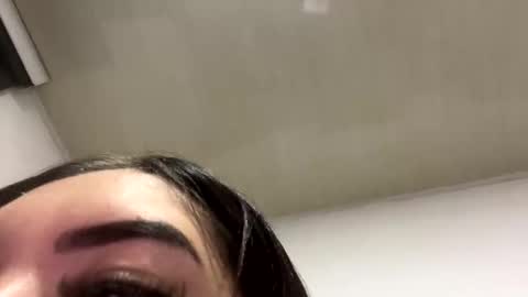 emyandkevin online show from January 19, 3:32 am