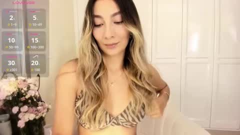 emyconneer online show from March 17, 5:05 pm