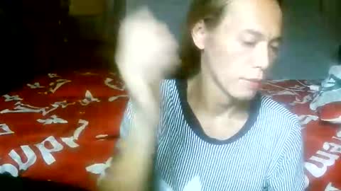 CHUN LY online show from May 15, 1:56 am