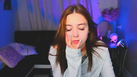 enchanted_bella online show from November 12, 1:55 pm