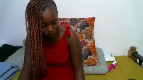 Snapshot of enchantedvee chatting on April 9, 12:21 am Vee online show from April 9, 12:21 am