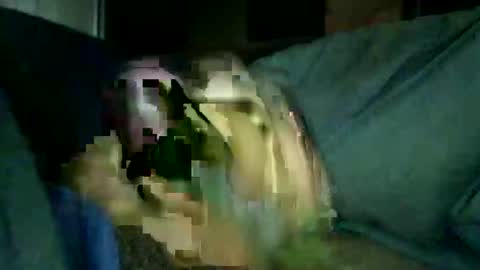 encormoi online show from December 22, 8:33 am