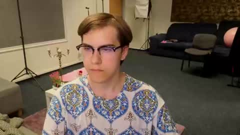 Endy online show from July 16, 1:50 pm