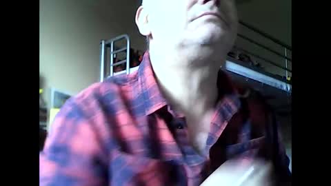 Snapshot of englishguysurrey chatting on September 16, 9:21 am englishguysurrey online show from September 16, 9:21 am