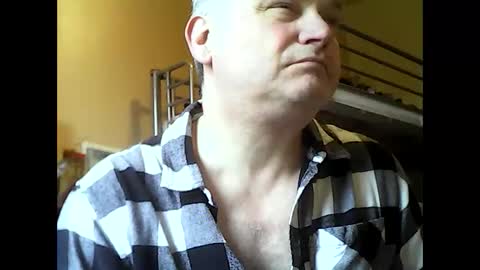 Snapshot of englishguysurrey chatting on October 7, 7:49 am englishguysurrey online show from October 7, 7:49 am