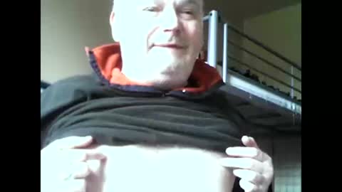 englishguysurrey online show from March 27, 7:36 am