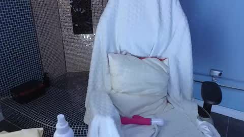 enifery online show from February 27, 7:36 pm