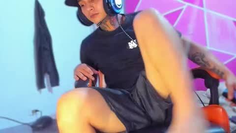 enjoymycock99 online show from March 2, 4:47 am