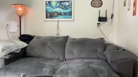 Snapshot of enjoythetrip chatting on March 19, 4:44 pm Luke online show from March 19, 4:44 pm