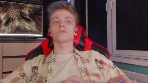 Enker online show from April 3, 8:29 pm