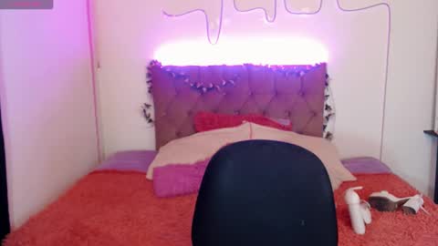 Snapshot of enma_gill chatting on January 6, 6:41 pm Enma Rojas online show from January 6, 6:41 pm