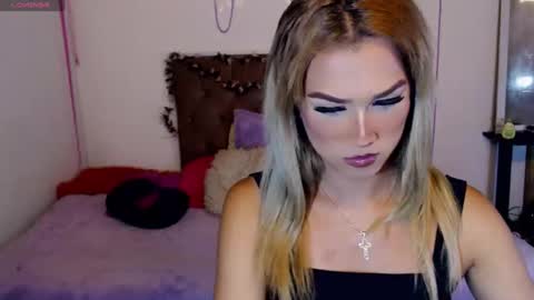 Snapshot of enma_gill chatting on January 12, 8:03 pm Enma Rojas online show from January 12, 8:03 pm