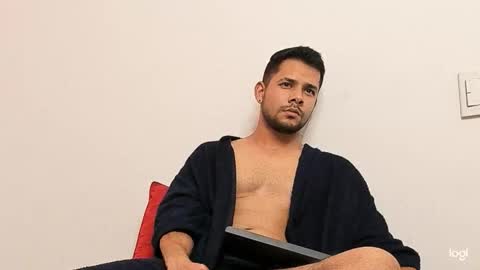 enmanuelgutierrez40 online show from January 10, 6:37 am