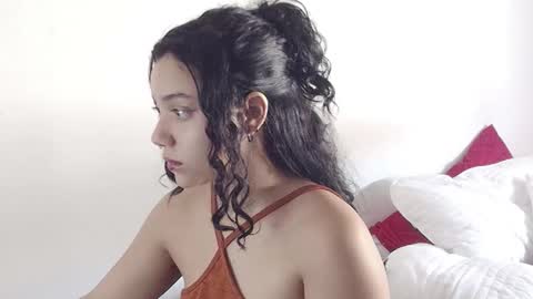 Snapshot of enmaverhoeven chatting on January 18, 7:17 pm EmmaVerhoeven online show from January 18, 7:17 pm