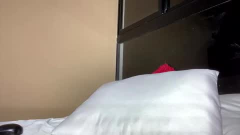 Snapshot of enormous_c0ck chatting on September 27, 1:21 am mathias online show from September 27, 1:21 am