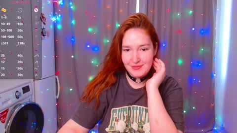 Snapshot of enorolve chatting on December 31, 10:04 am Horny Mary online show from December 31, 10:04 am