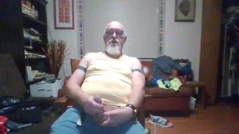 Snapshot of enough57 chatting on December 3, 1:24 am enough57 online show from December 3, 1:24 am