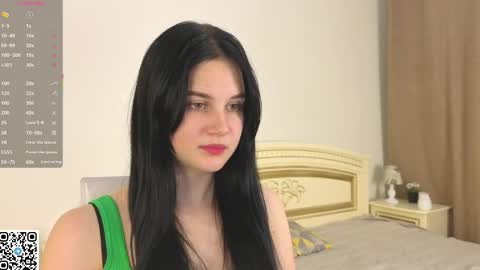 Snapshot of enricaelis chatting on October 25, 8:14 pm Sani online show from October 25, 8:14 pm