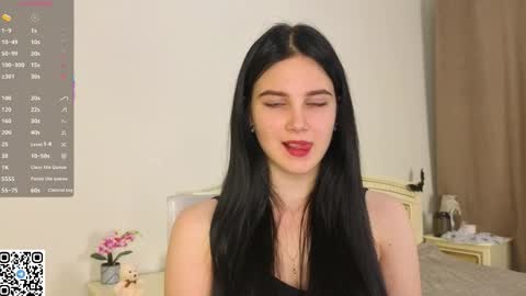 Snapshot of enricaelis chatting on November 2, 8:00 pm Sani online show from November 2, 8:00 pm