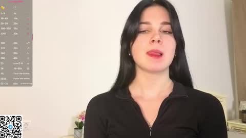 Snapshot of enricaelis chatting on November 4, 8:08 pm Sani online show from November 4, 8:08 pm