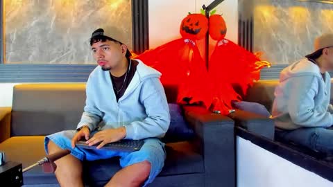 enrique online show from October 9, 12:25 pm