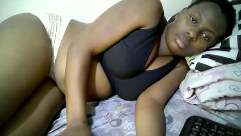 Snapshot of enter_dee chatting on March 29, 10:26 am Ell online show from March 29, 10:26 am