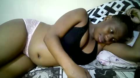 Snapshot of enter_dee chatting on April 12, 8:25 pm Ell online show from April 12, 8:25 pm