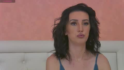 enyahazell online show from September 14, 5:45 pm