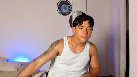 enzo_corleone online show from April 25, 4:48 am