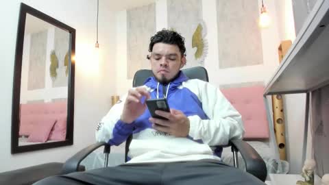 Snapshot of enzo_turner chatting on January 9, 3:20 am online show from January 9, 3:20 am