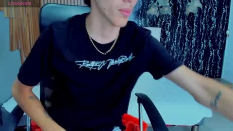 enzoo_smith online show from July 21, 6:43 pm