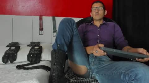 Snapshot of enzopratt chatting on March 6, 6:41 am Enzo Pratt online show from March 6, 6:41 am