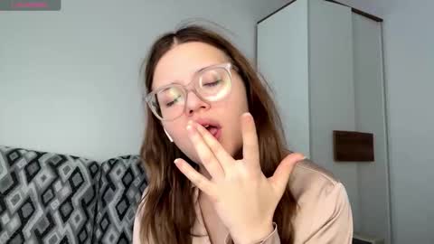 Snapshot of erapody chatting on February 23, 6:00 am Venice online show from February 23, 6:00 am