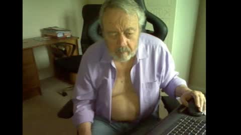 erasmus_d online show from September 29, 5:07 pm