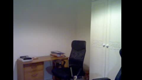 erasmus_d online show from December 15, 6:23 pm