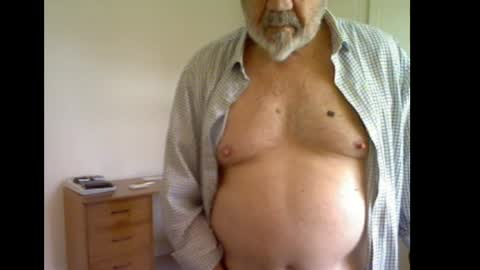 Snapshot of erasmus_d chatting on May 14, 5:31 pm erasmus_d online show from May 14, 5:31 pm