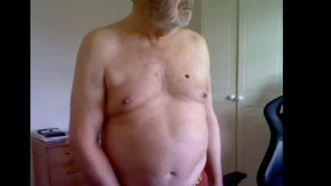 Snapshot of erasmus_d chatting on June 2, 5:37 pm erasmus_d online show from June 2, 5:37 pm