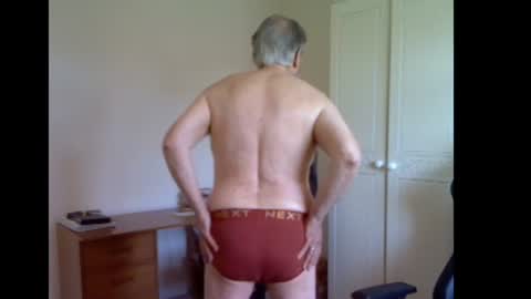 Snapshot of erasmus_d chatting on June 20, 5:38 pm erasmus_d online show from June 20, 5:38 pm