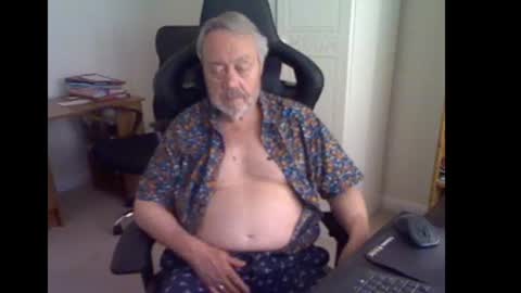 Snapshot of erasmus_d chatting on June 21, 4:42 pm erasmus_d online show from June 21, 4:42 pm