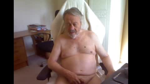 Snapshot of erasmus_d chatting on July 13, 4:32 pm erasmus_d online show from July 13, 4:32 pm