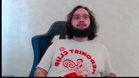 Snapshot of eren_jaeger2000 chatting on May 31, 3:26 am Eren online show from May 31, 3:26 am