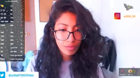 Snapshot of eren_mikasa chatting on May 1, 8:02 pm sofia online show from May 1, 8:02 pm