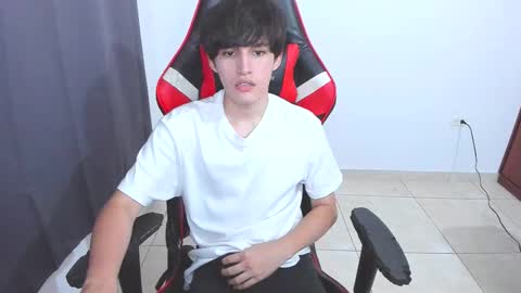 eren_tatakae online show from October 17, 3:20 am