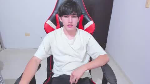 eren_tatakae online show from January 14, 2:50 am