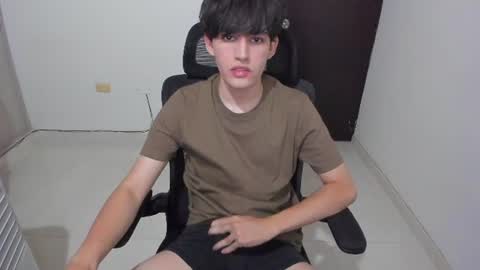 eren_tatakae online show from June 16, 1:41 am