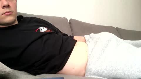 eric123754216 online show from May 10, 12:32 pm
