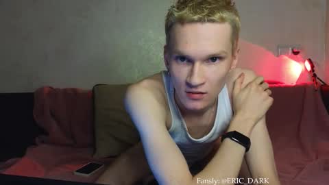 Snapshot of eric_dark chatting on October 12, 6:51 pm Eric online show from October 12, 6:51 pm