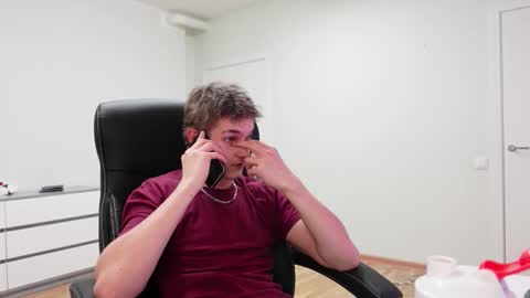    online show from November 18, 5:39 pm