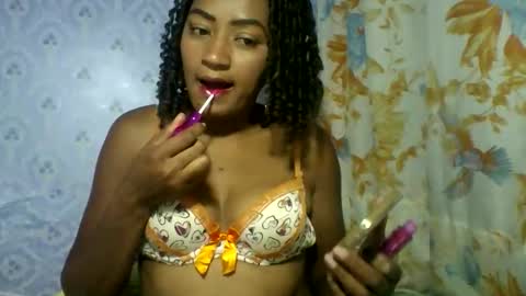 erica0586 online show from September 13, 8:14 am